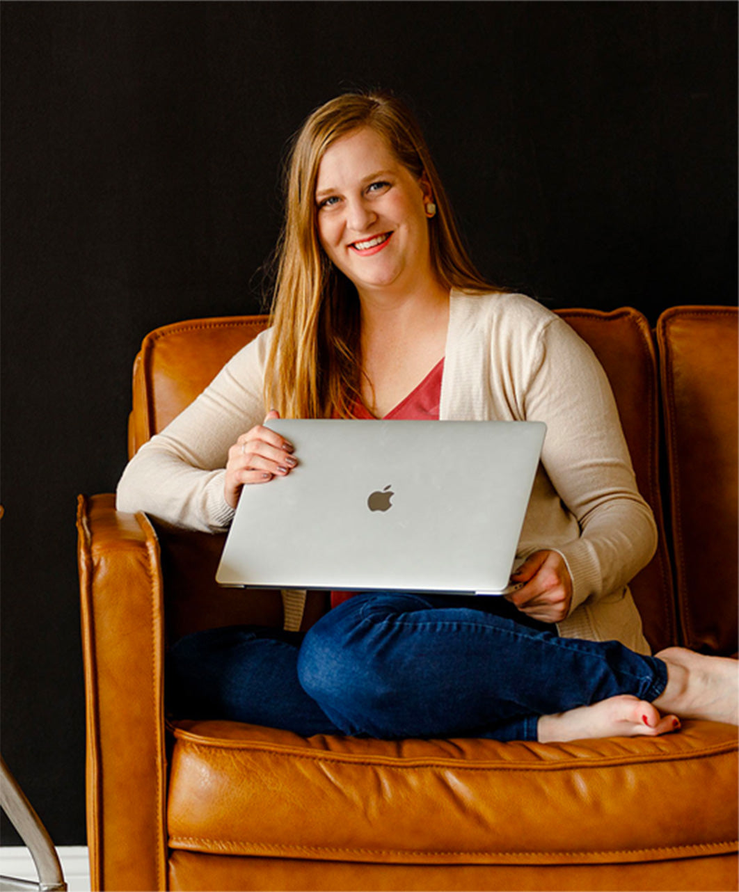 Amanda Olson - Owner and Designer behind Just Add Your Brand™ Kajabi Template Shop